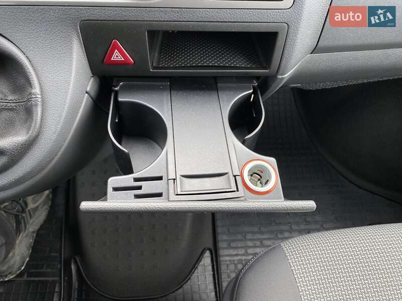 Мінівен Volkswagen Caravelle 2013 в Львові