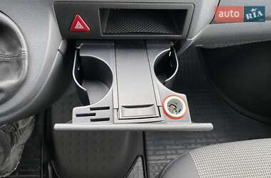 Минивэн Volkswagen Caravelle 2013 в 