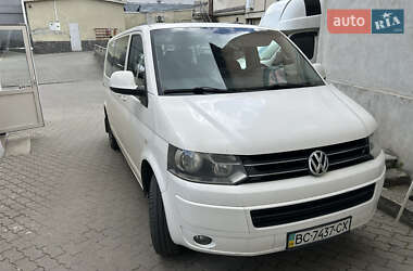 Минивэн Volkswagen Caravelle 2012 в 