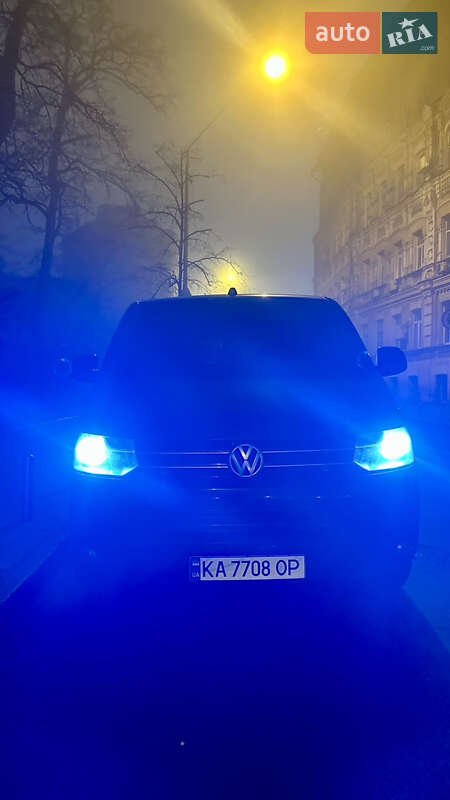 Volkswagen Caravelle 2009