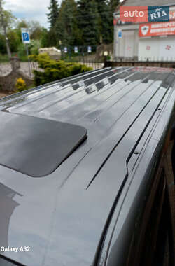 Минивэн Volkswagen Caravelle 2013 в 