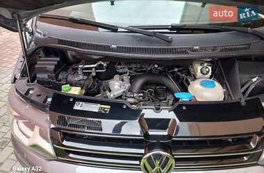 Минивэн Volkswagen Caravelle 2013 в 