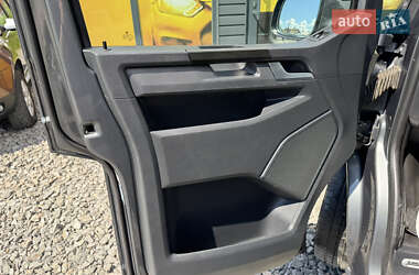 Минивэн Volkswagen Caravelle 2018 в 