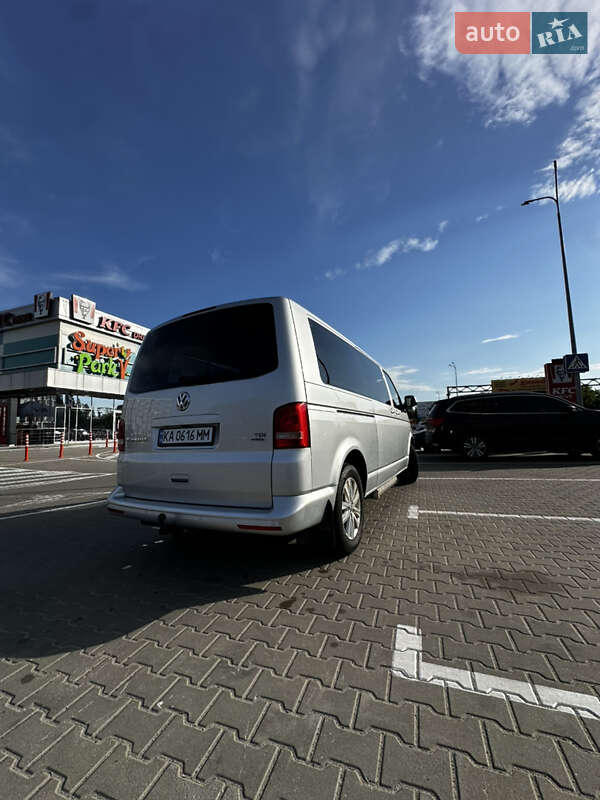 Минивэн Volkswagen Caravelle 2015 в Киеве