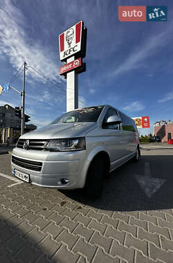 Мінівен Volkswagen Caravelle 2015 в Києві