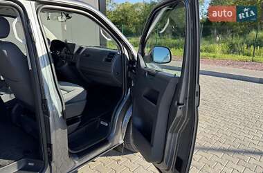 Минивэн Volkswagen Caravelle 2013 в 