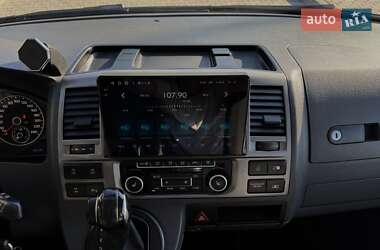 Минивэн Volkswagen Caravelle 2013 в 