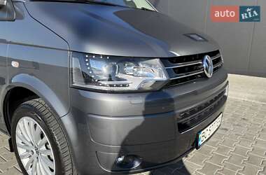 Минивэн Volkswagen Caravelle 2013 в 