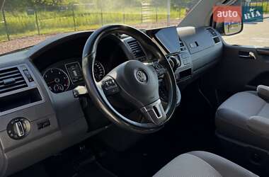 Минивэн Volkswagen Caravelle 2013 в 