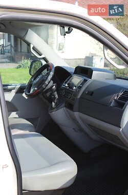 Мінівен Volkswagen Caravelle 2012 в 