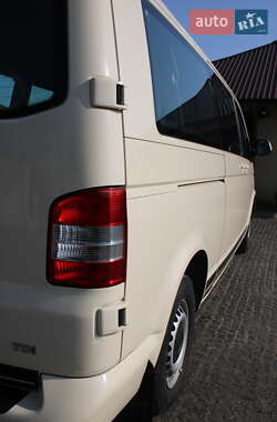 Мінівен Volkswagen Caravelle 2012 в 