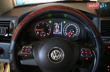 Мінівен Volkswagen Caravelle 2012 в 