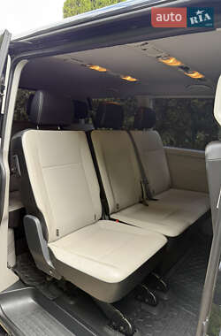 Минивэн Volkswagen Caravelle 2016 в 