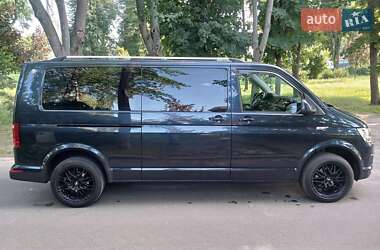 Минивэн Volkswagen Caravelle 2017 в 