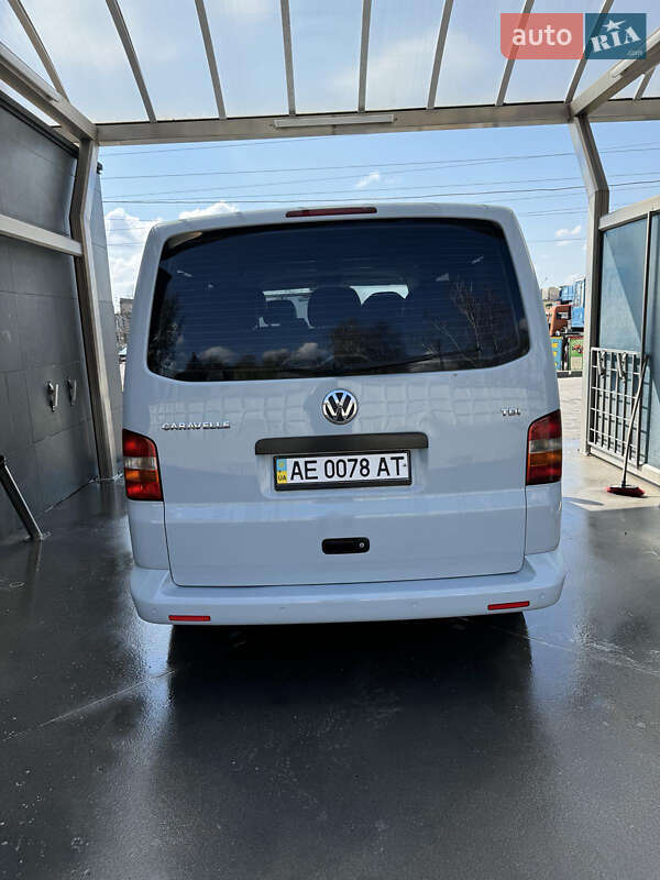 Минивэн Volkswagen Caravelle 2008 в Днепре