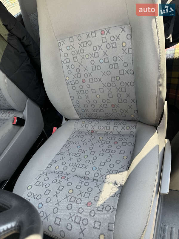 Минивэн Volkswagen Caravelle 2008 в Днепре