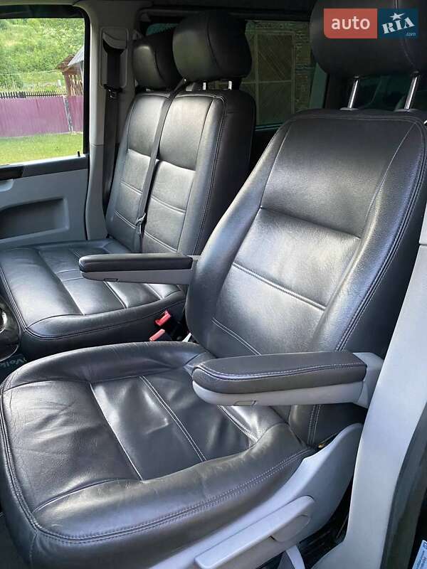 Минивэн Volkswagen Caravelle 2012 в Львове