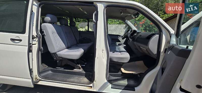 Минивэн Volkswagen Caravelle 2008 в Тростянце