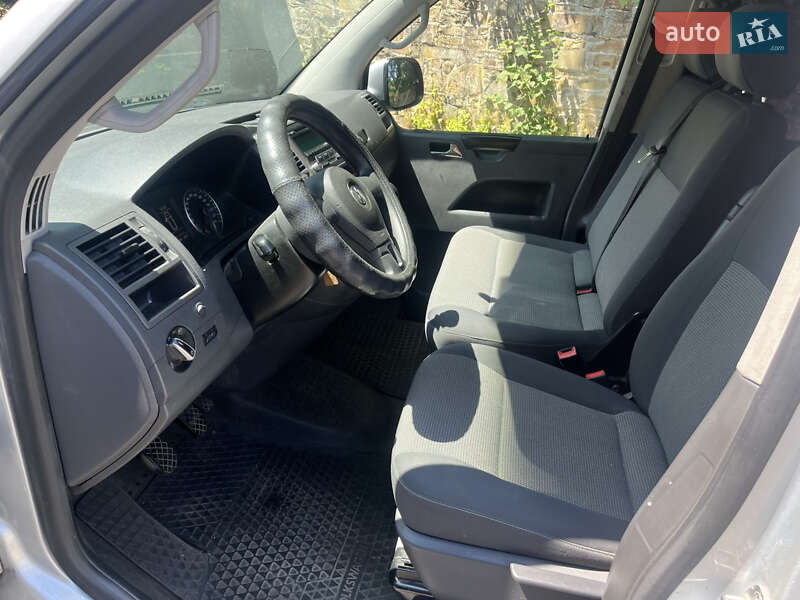 Минивэн Volkswagen Caravelle 2012 в Днепре