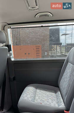 Минивэн Volkswagen Caravelle 2009 в 