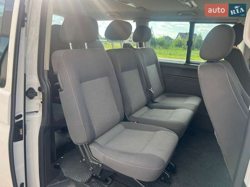Минивэн Volkswagen Caravelle 2013 в Луцке