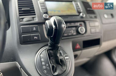 Минивэн Volkswagen Caravelle 2010 в 