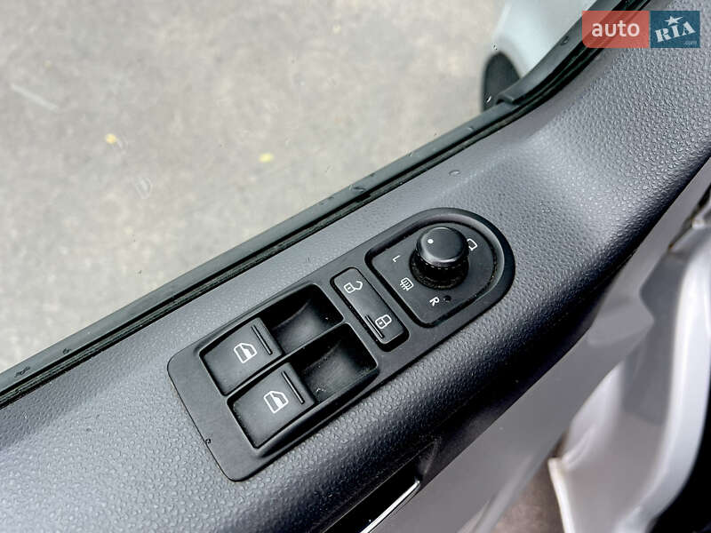 Минивэн Volkswagen Caravelle 2010 в Каменском