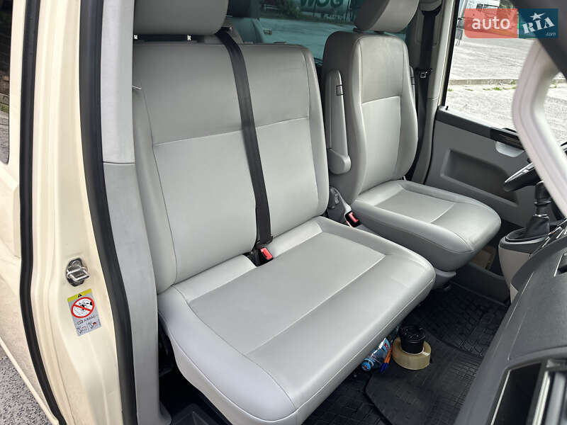 Мінівен Volkswagen Caravelle 2011 в Львові