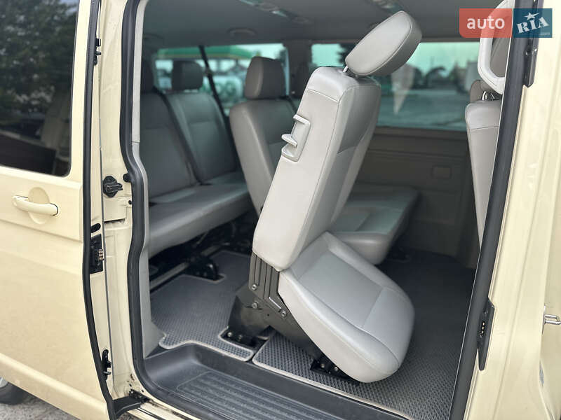 Мінівен Volkswagen Caravelle 2011 в Львові