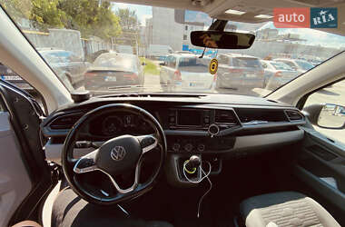 Минивэн Volkswagen Caravelle 2021 в 