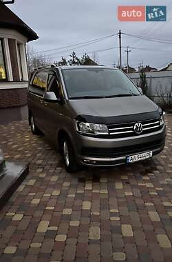 Минивэн Volkswagen Caravelle 2015 в Киеве