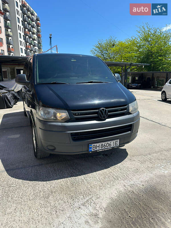 Минивэн Volkswagen Caravelle 2013 в Одессе