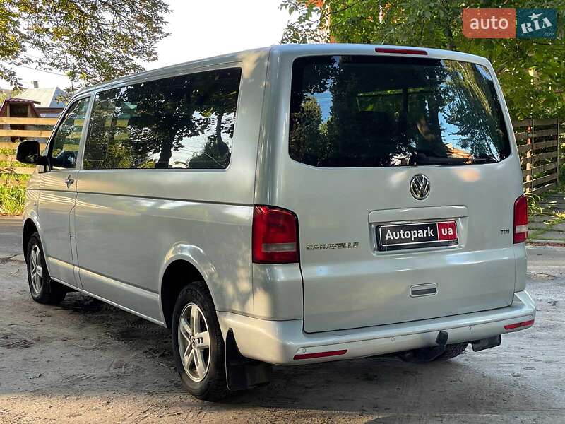 Минивэн Volkswagen Caravelle 2015 в Киеве