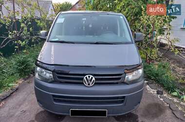 Volkswagen Caravelle 2012