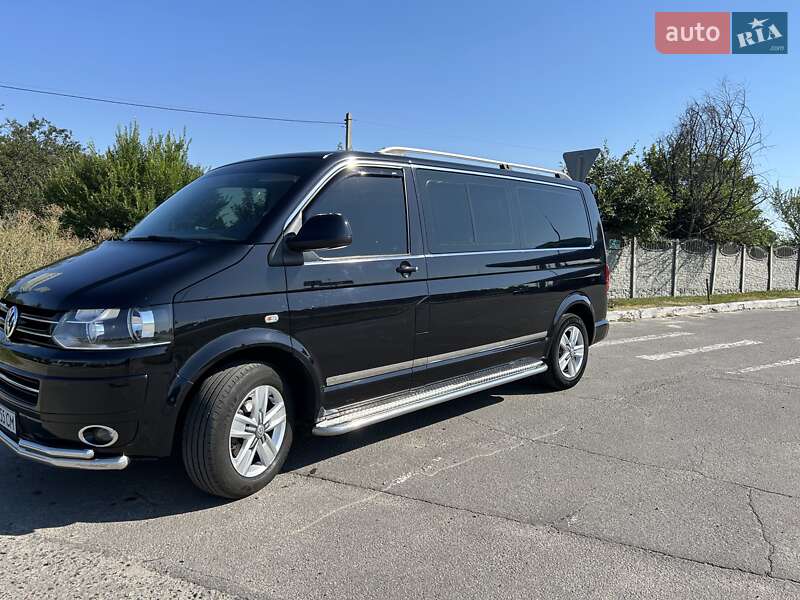 Volkswagen Caravelle 2013