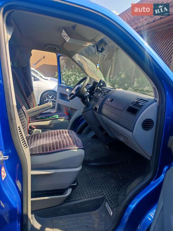 Минивэн Volkswagen Caravelle 2006 в Каменице фото 6 Минивэн Volkswagen Caravelle 2006 в Каменице