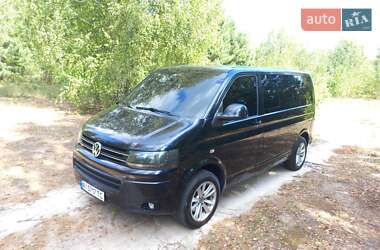 Мінівен Volkswagen Caravelle 2010 в Бучі