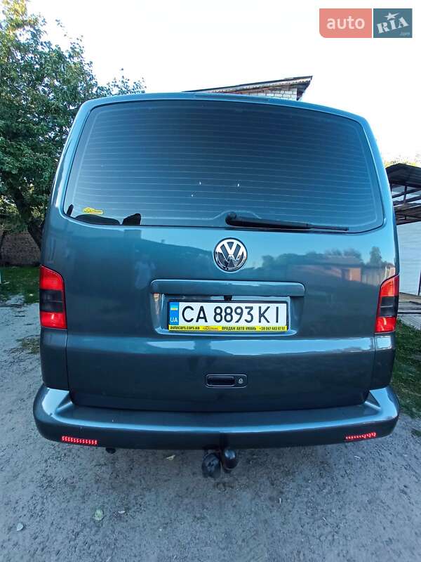 Минивэн Volkswagen Caravelle 2005 в Чернигове