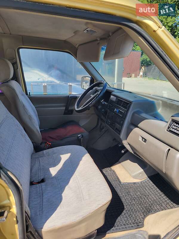 Мінівен Volkswagen Caravelle 1991 в Івано-Франківську