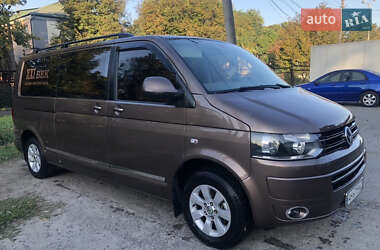 Минивэн Volkswagen Caravelle 2013 в 