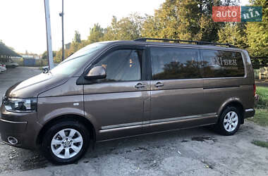 Volkswagen Caravelle 2013
