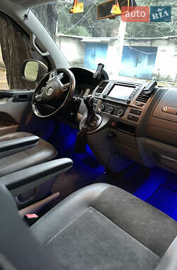 Минивэн Volkswagen Caravelle 2013 в 