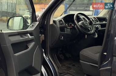 Минивэн Volkswagen Caravelle 2017 в 