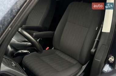 Минивэн Volkswagen Caravelle 2017 в 