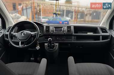 Минивэн Volkswagen Caravelle 2017 в 