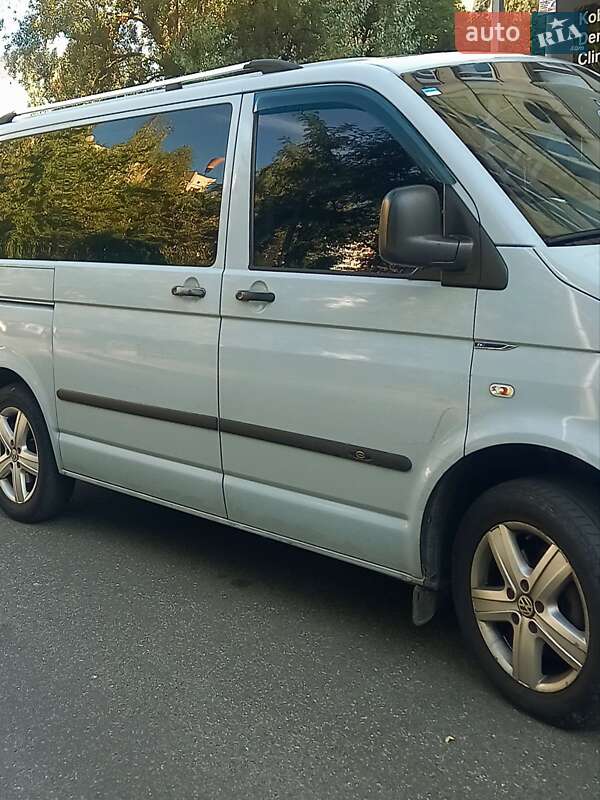 Минивэн Volkswagen Caravelle 2008 в Киеве