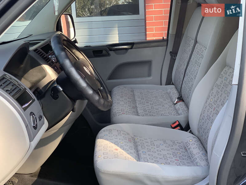 Минивэн Volkswagen Caravelle 2009 в Хмельницком