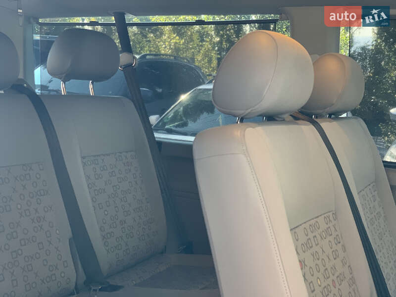 Минивэн Volkswagen Caravelle 2009 в Хмельницком