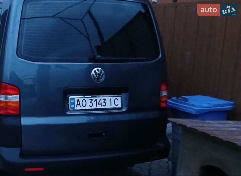 Минивэн Volkswagen Caravelle 2008 в Виноградове фото Минивэн Volkswagen Caravelle 2008 в Виноградове