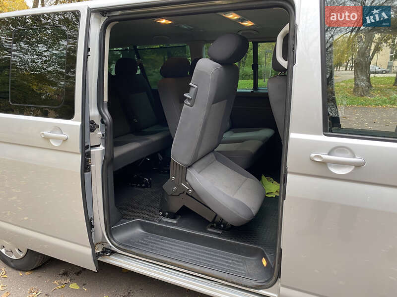 Мінівен Volkswagen Caravelle 2014 в Києві